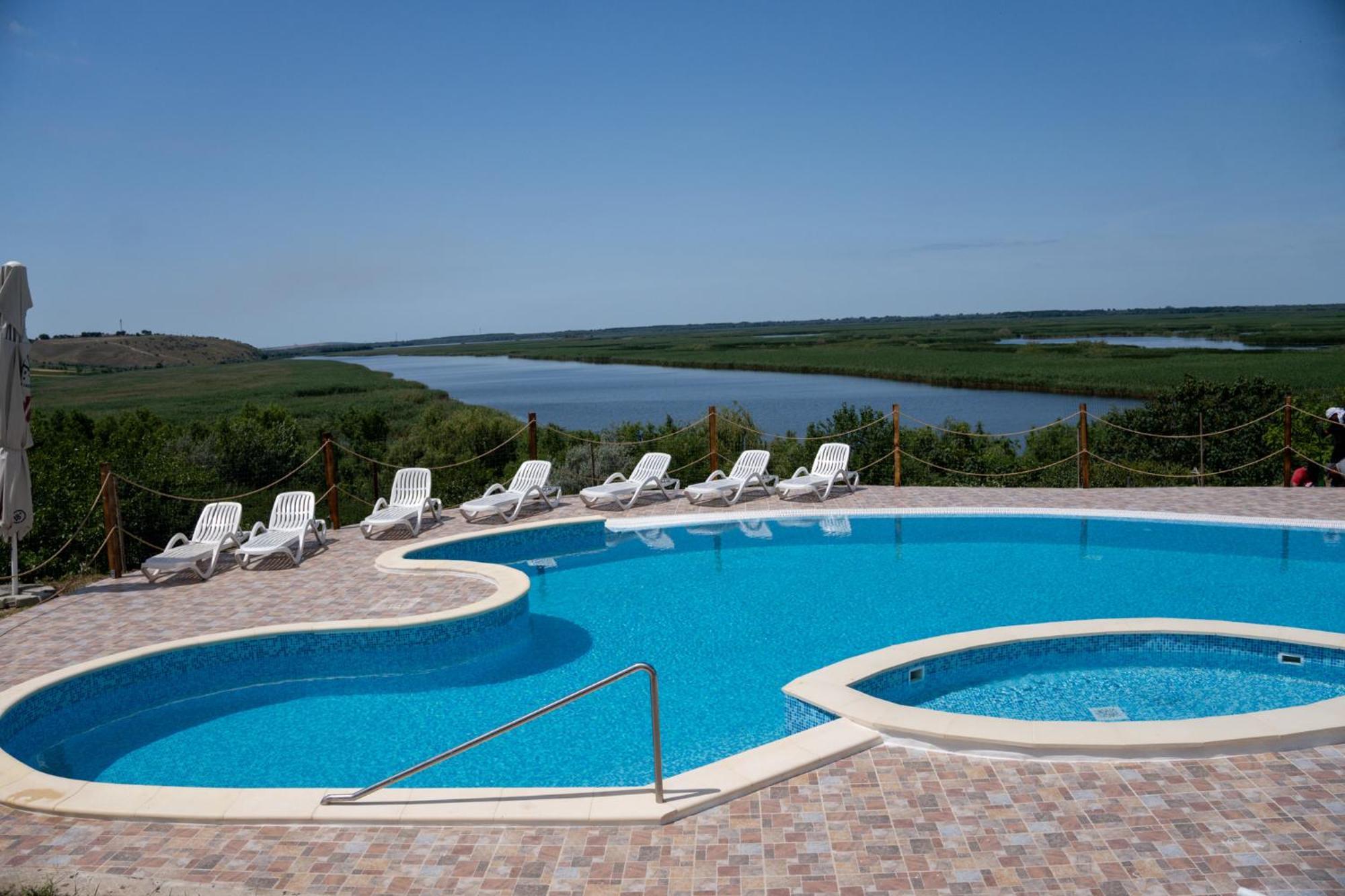 Delta Nature Resort Тулча Экстерьер фото