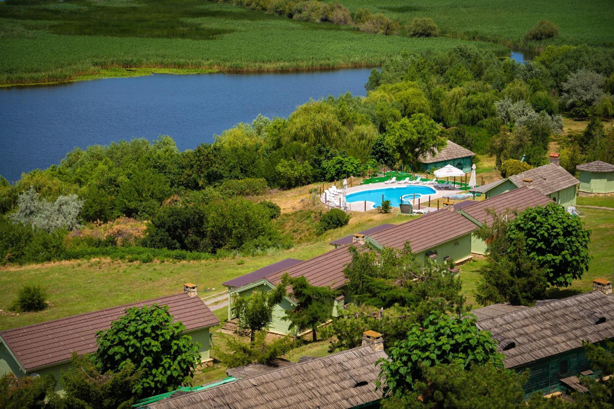 Delta Nature Resort Тулча Экстерьер фото
